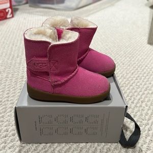 Toddler Girls Ugg boots size 4/5